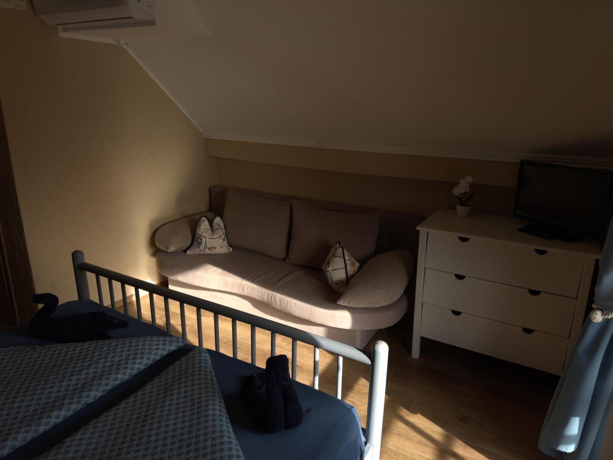 Rozsa Apartman 2 Alsoors Bilik gambar