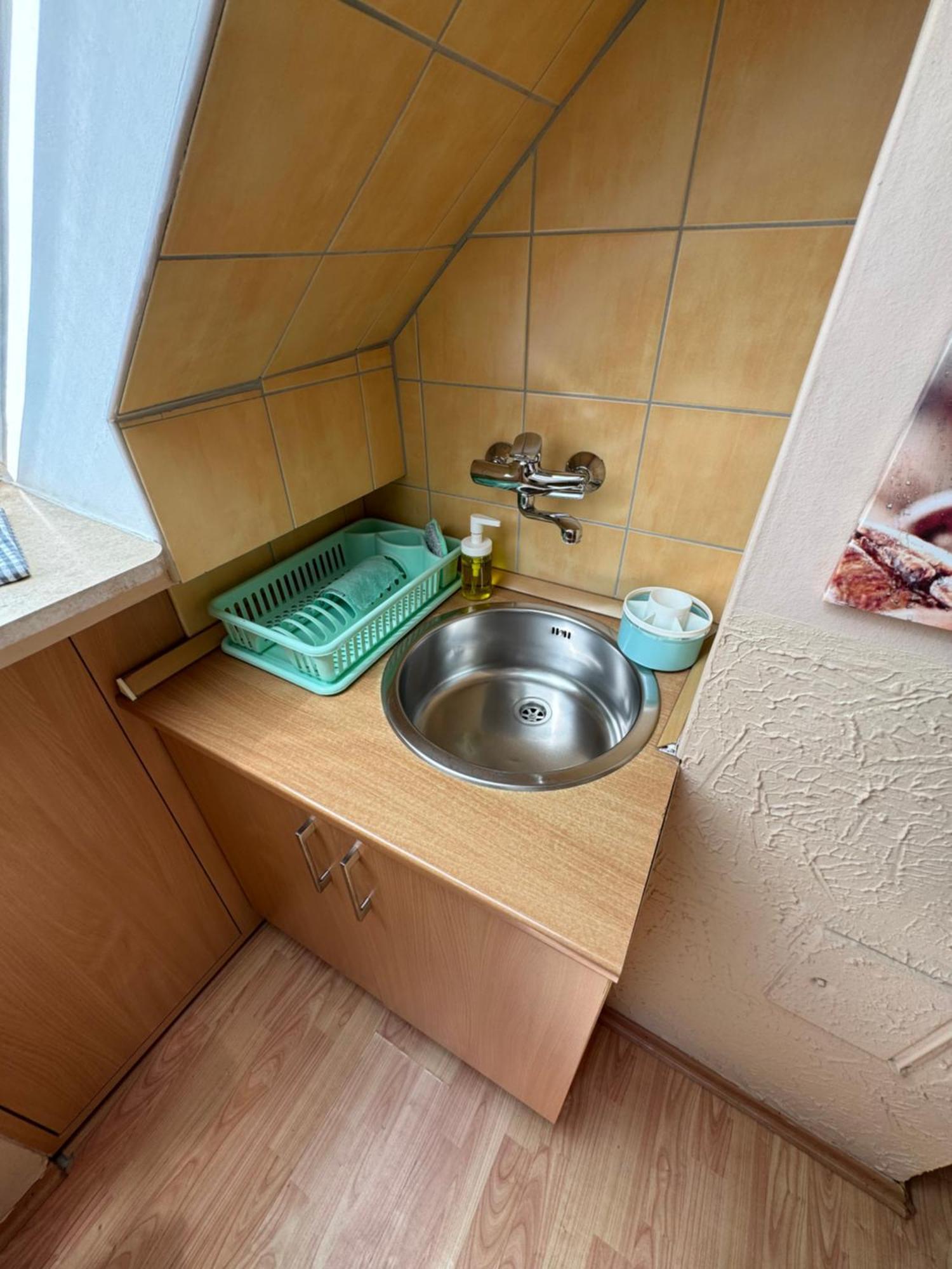 Rozsa Apartman 2 Alsoors Bilik gambar