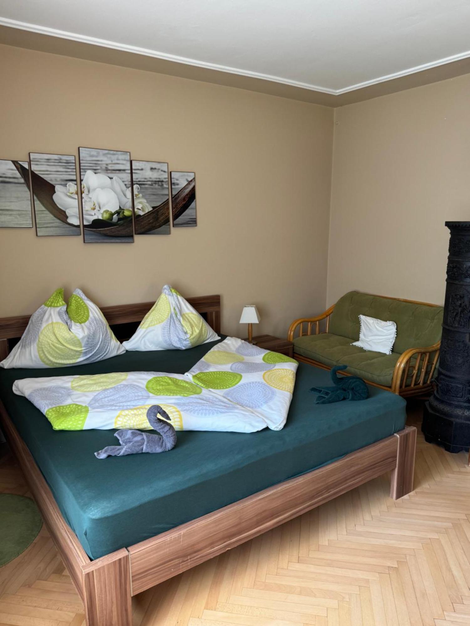 Rozsa Apartman 2 Alsoors Bilik gambar