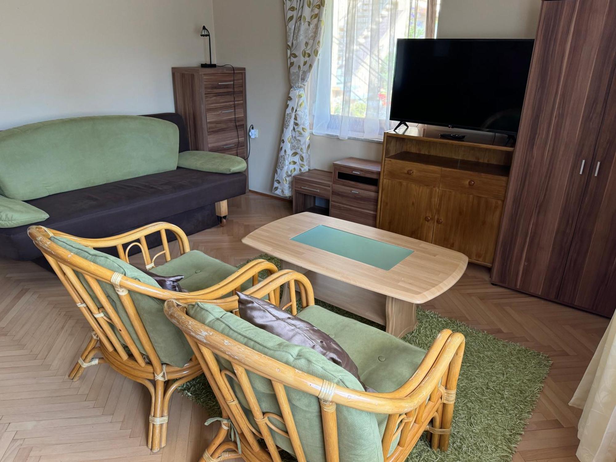 Rozsa Apartman 2 Alsoors Bilik gambar